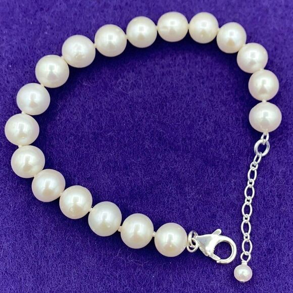 Bracelet with charm, sterling 925 silver, real pearls, NWOT, infinity charm - Picture 8 of 15